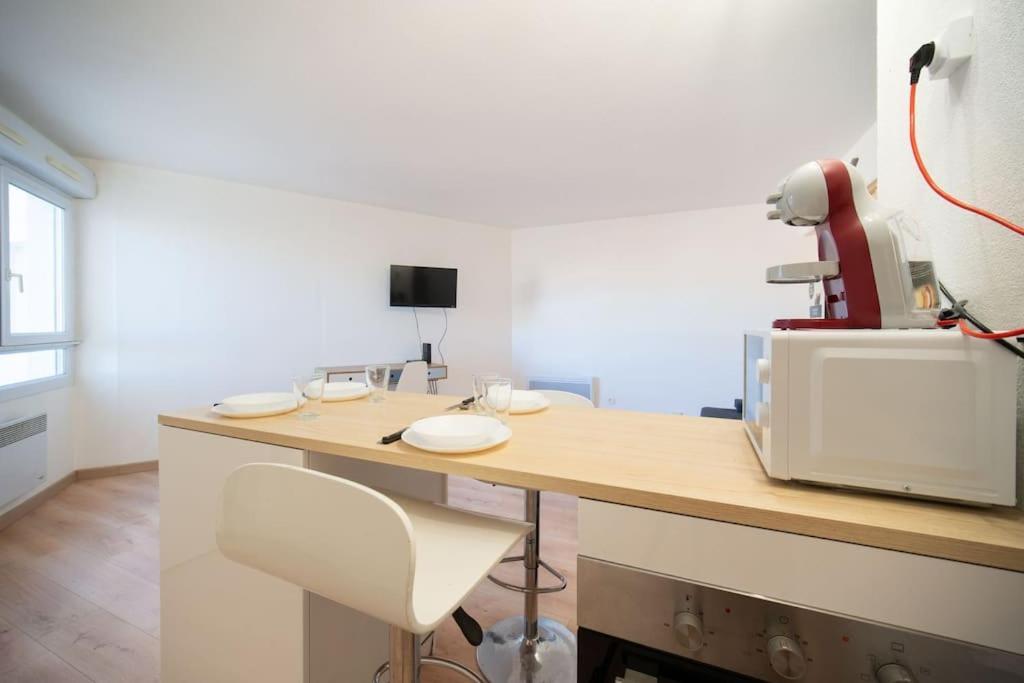 Fully Equipped Apartment 2 To 4 People St Charles Μασσαλία Εξωτερικό φωτογραφία